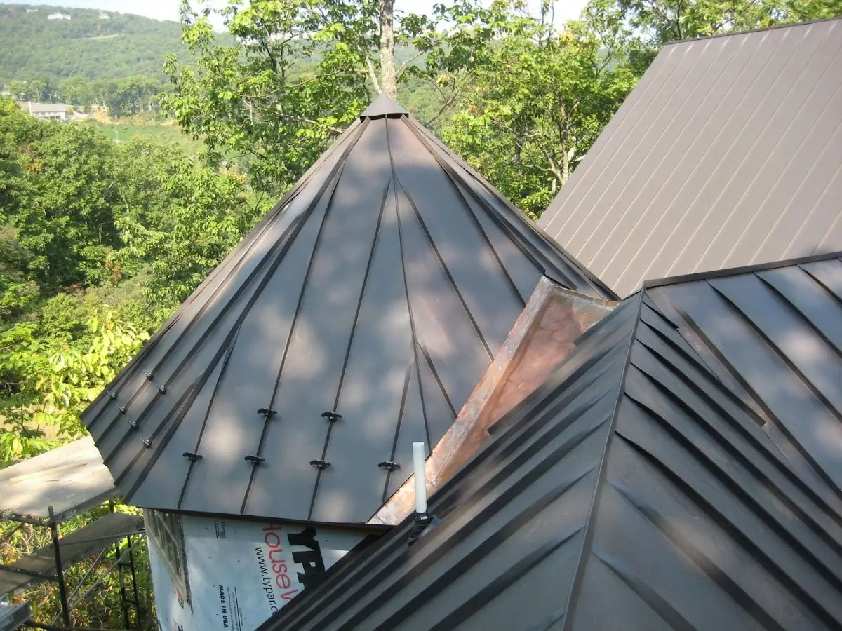 Professional Shingle Replacement & Repair by Craftsman Roofing in Parkst